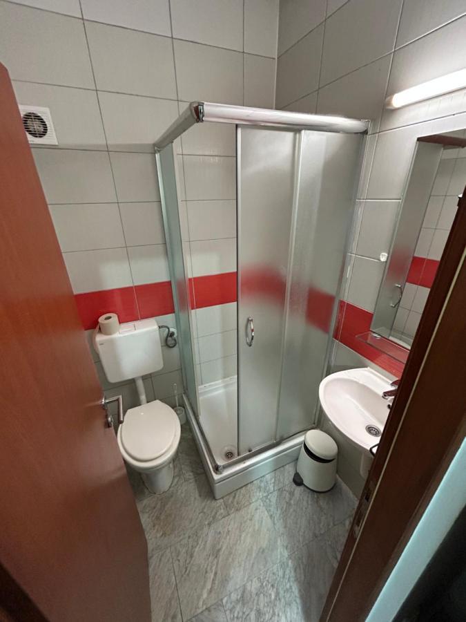 Sobe Zimmer Frei Pozega Exterior foto